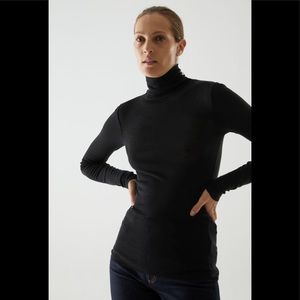 COS fine wool turtleneck in Black S